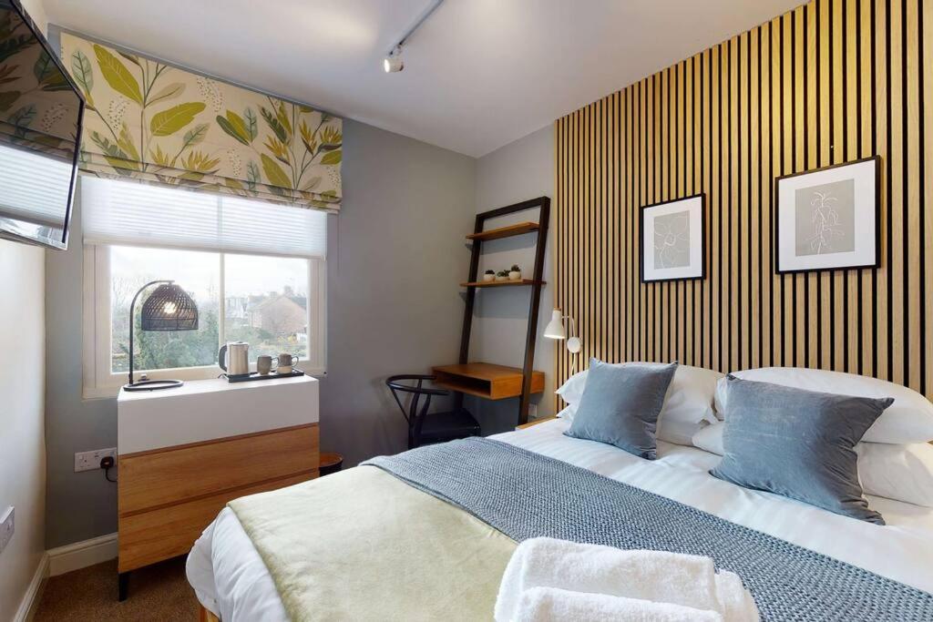 Lodge The - Ensuite