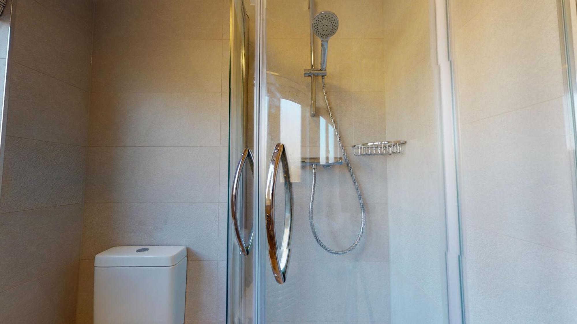 Lodge The - Ensuite