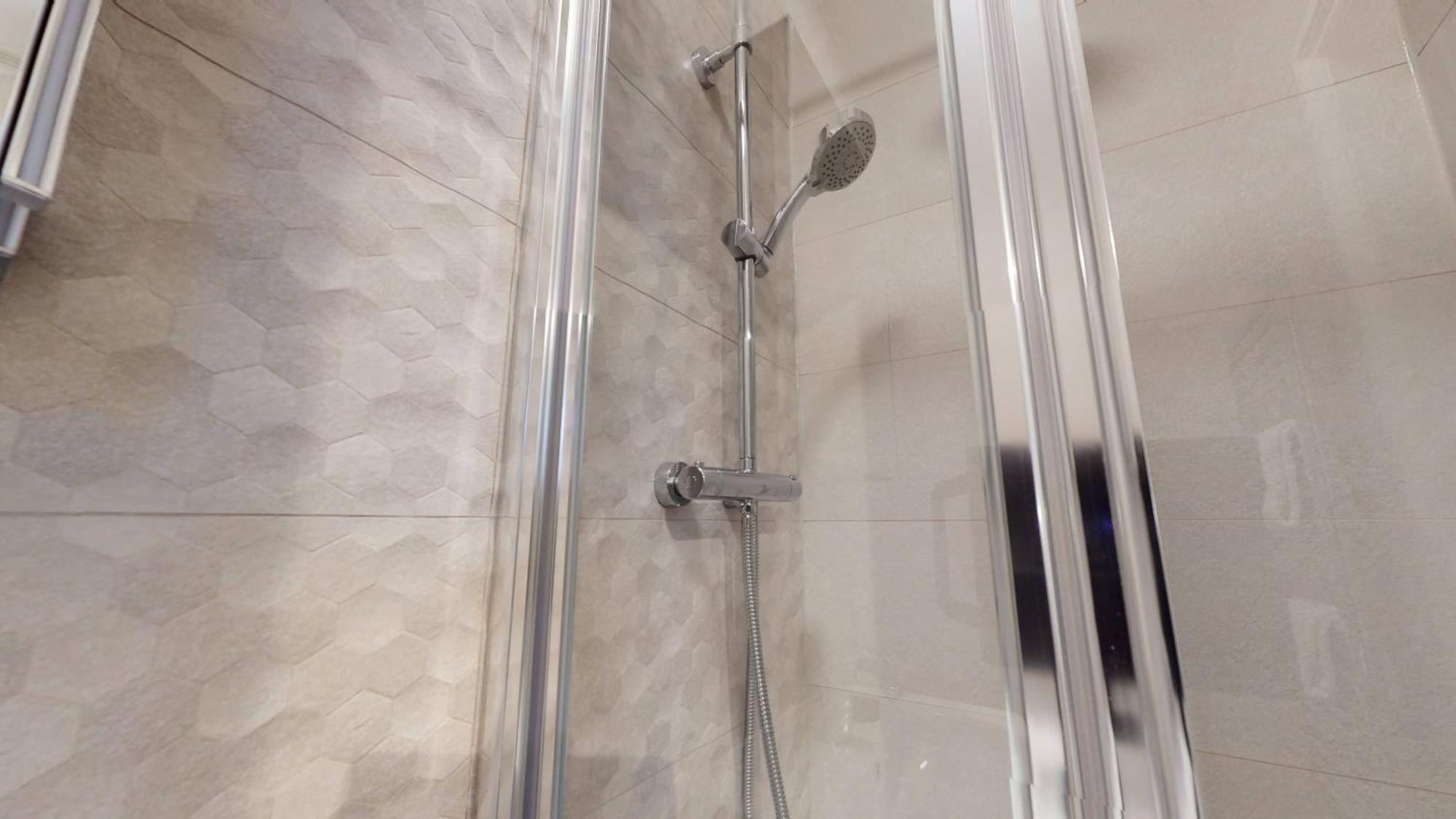 Lodge The - Ensuite