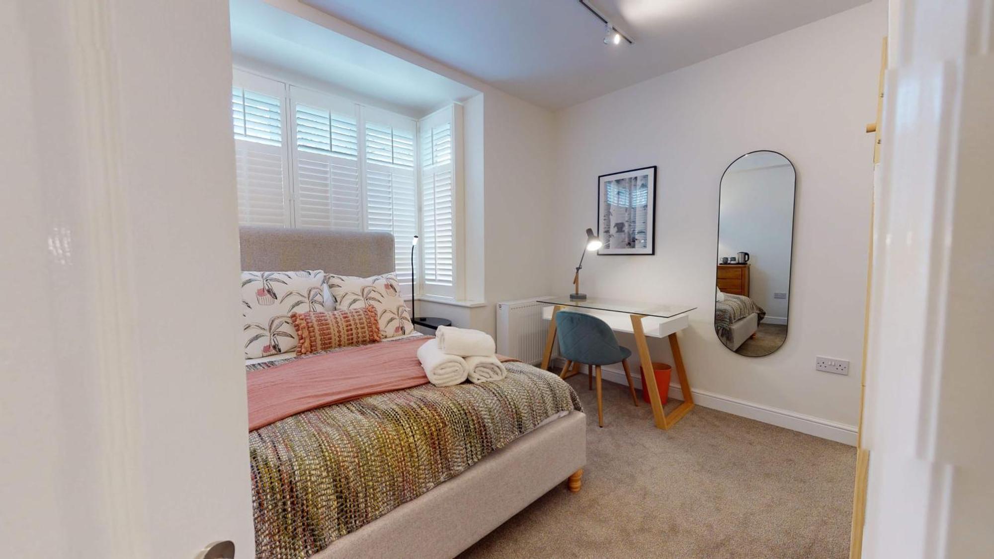 The - Ensuite Lodge